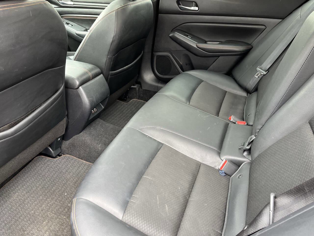 Used 2020 Nissan Altima 2.5 SR w/ Premium Package image 7