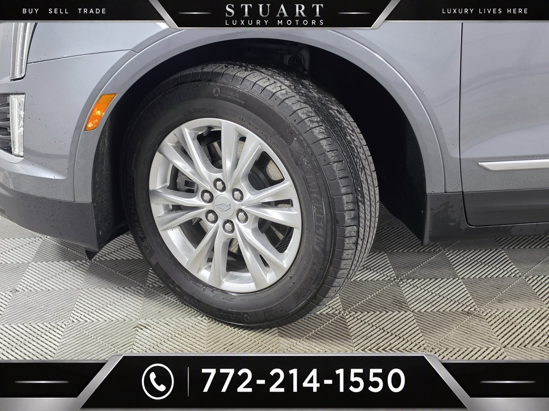 Used 2022 Cadillac XT5 Luxury AWD/4WD image 2
