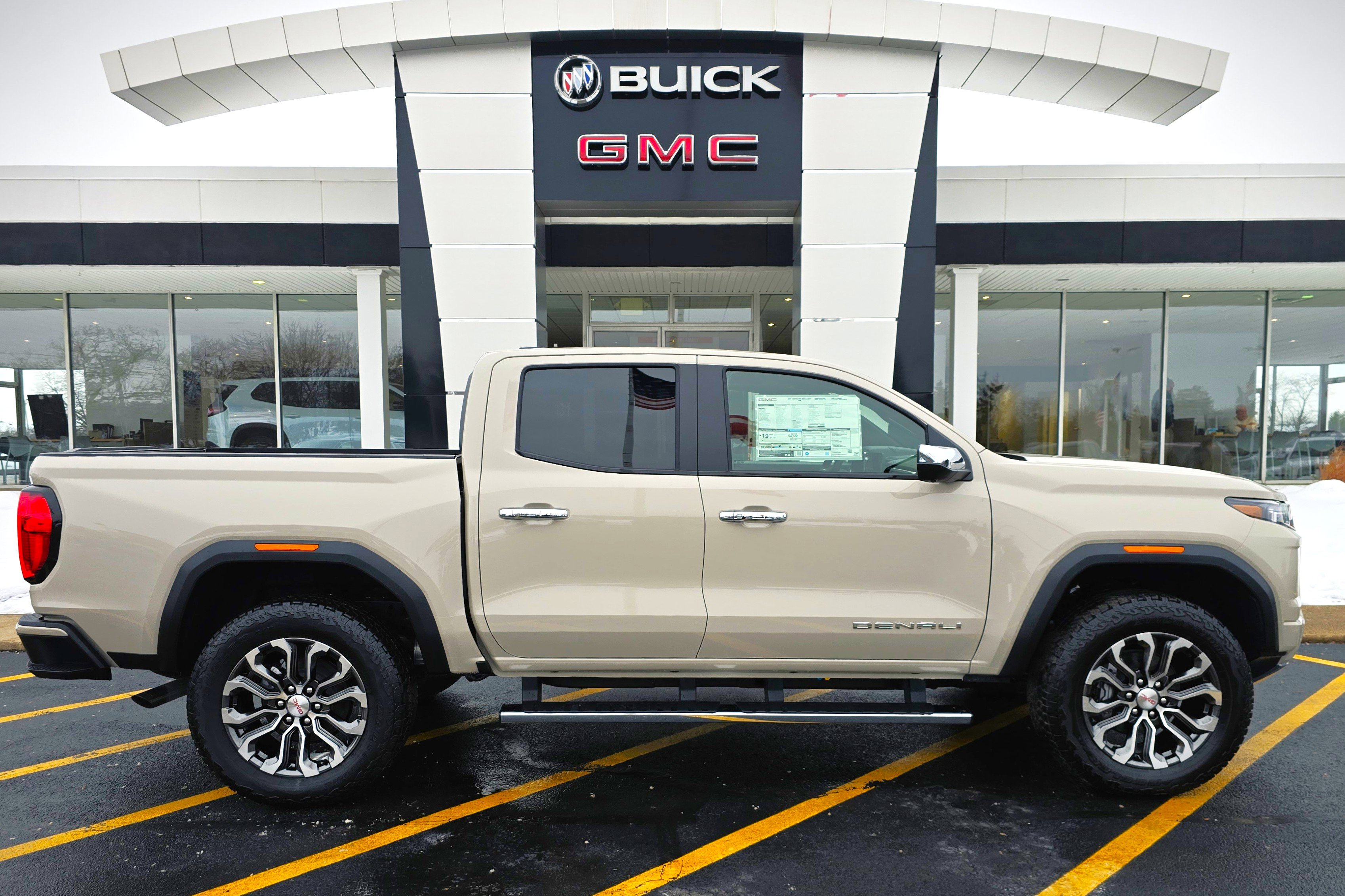 New 2026 GMC Canyon Denali image 9