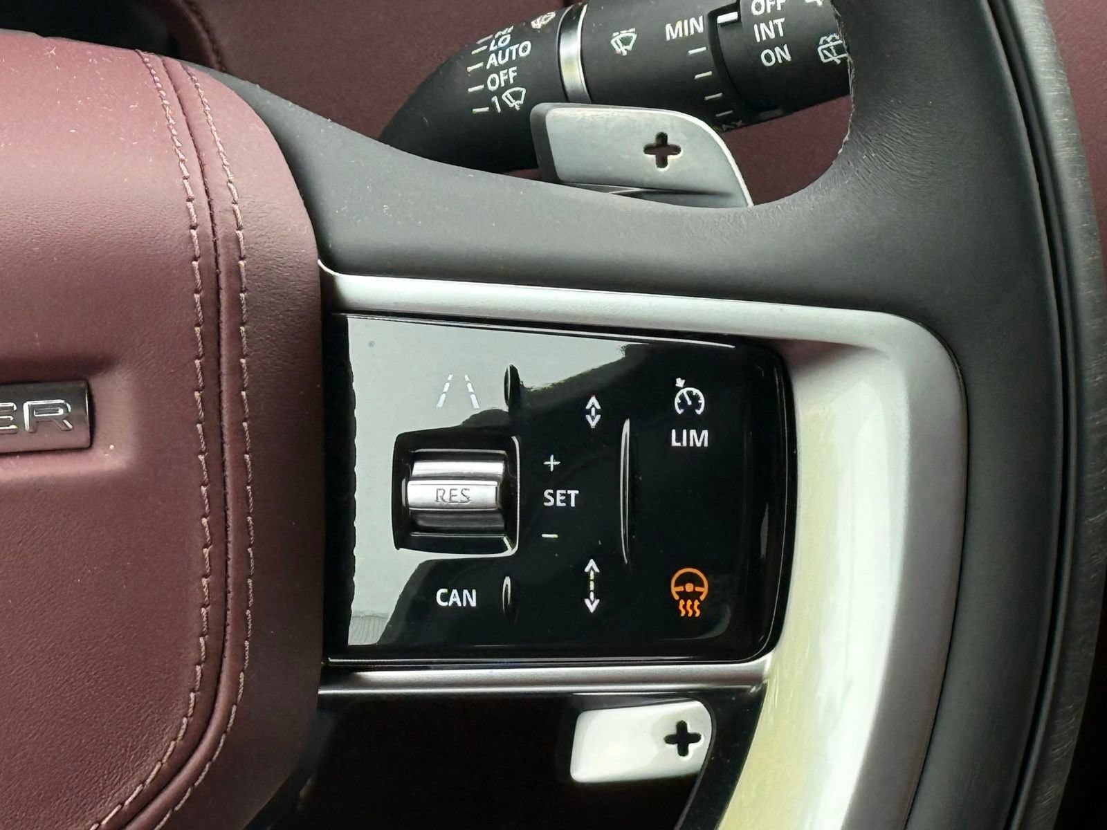 New 2026 Land Rover Range Rover SE AWD/4WD image 35