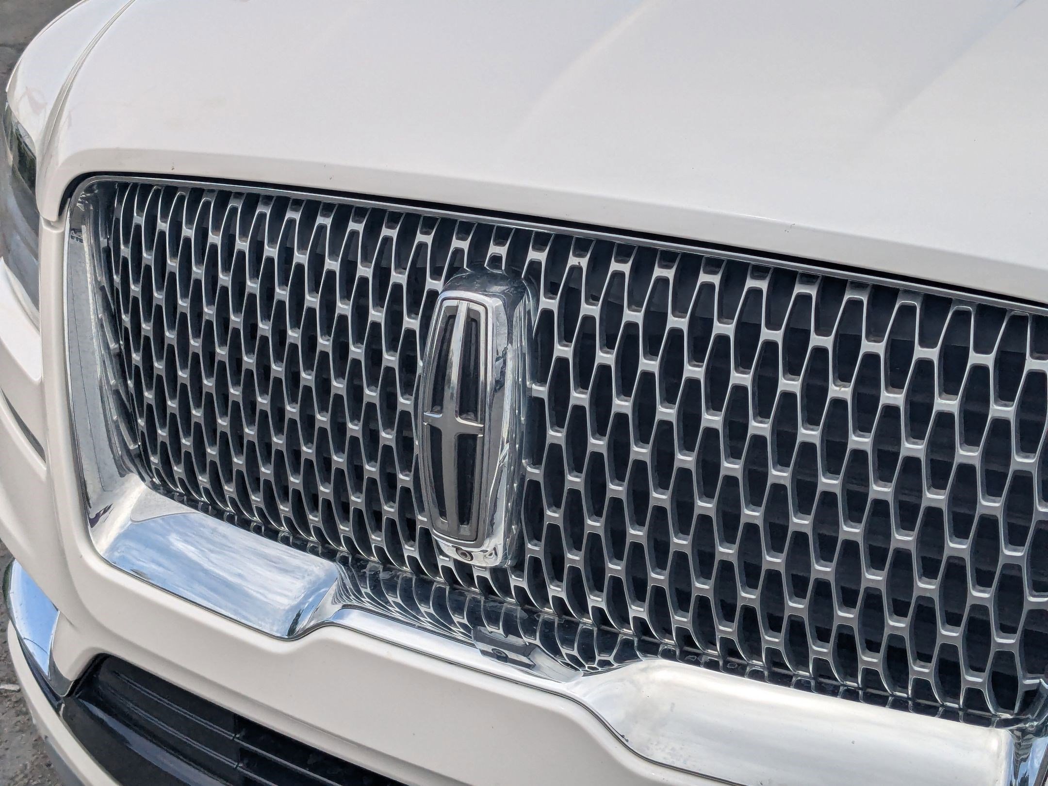 Used 2018 Lincoln Navigator L Reserve w/ Technology Package AWD/4WD image 12