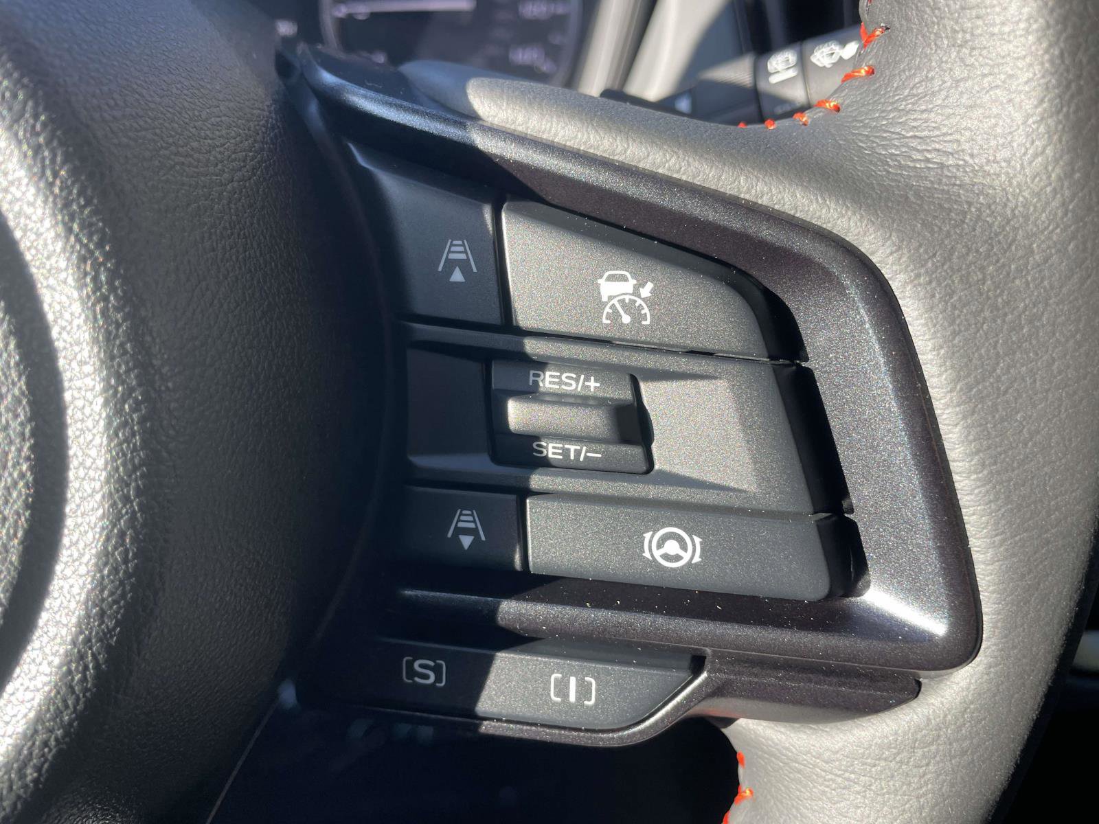 New 2025 Subaru Crosstrek 2.5i Limited w/ Crosstrek Mirror Package image 9