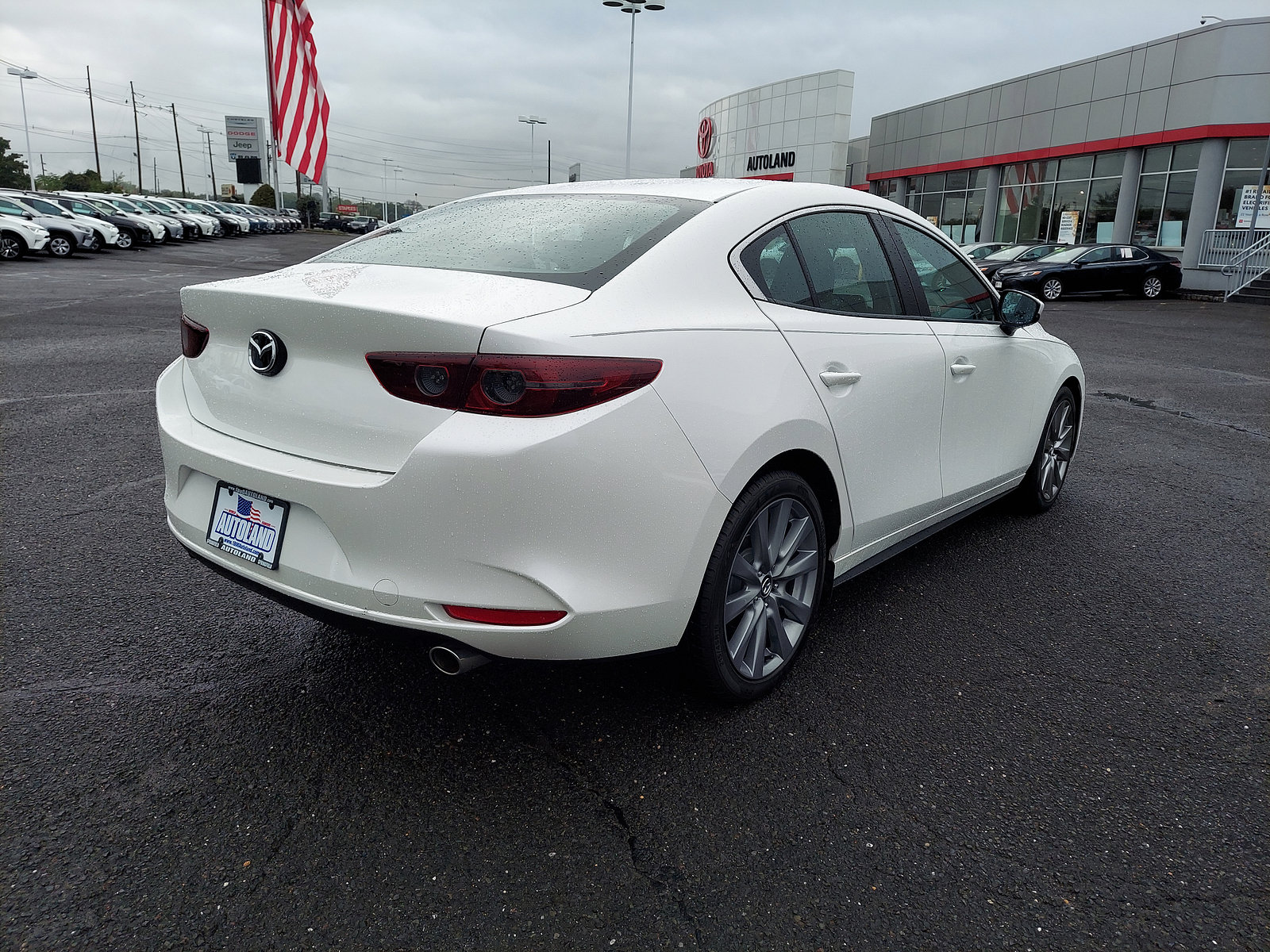 Used 2020 MAZDA MAZDA3 AWD Sedan w/ Select Package image 6