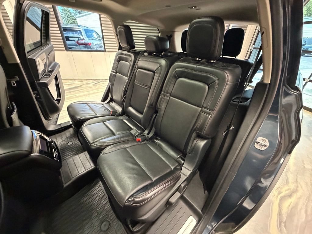 Used 2021 Lincoln Aviator Reserve w/ Equipment Group 202A AWD/4WD image 8