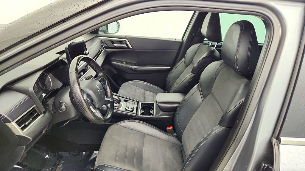 Used 2023 Mitsubishi Outlander SE image 20
