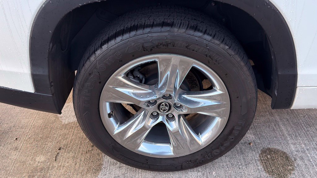 Used 2019 Toyota Highlander Limited FWD image 12