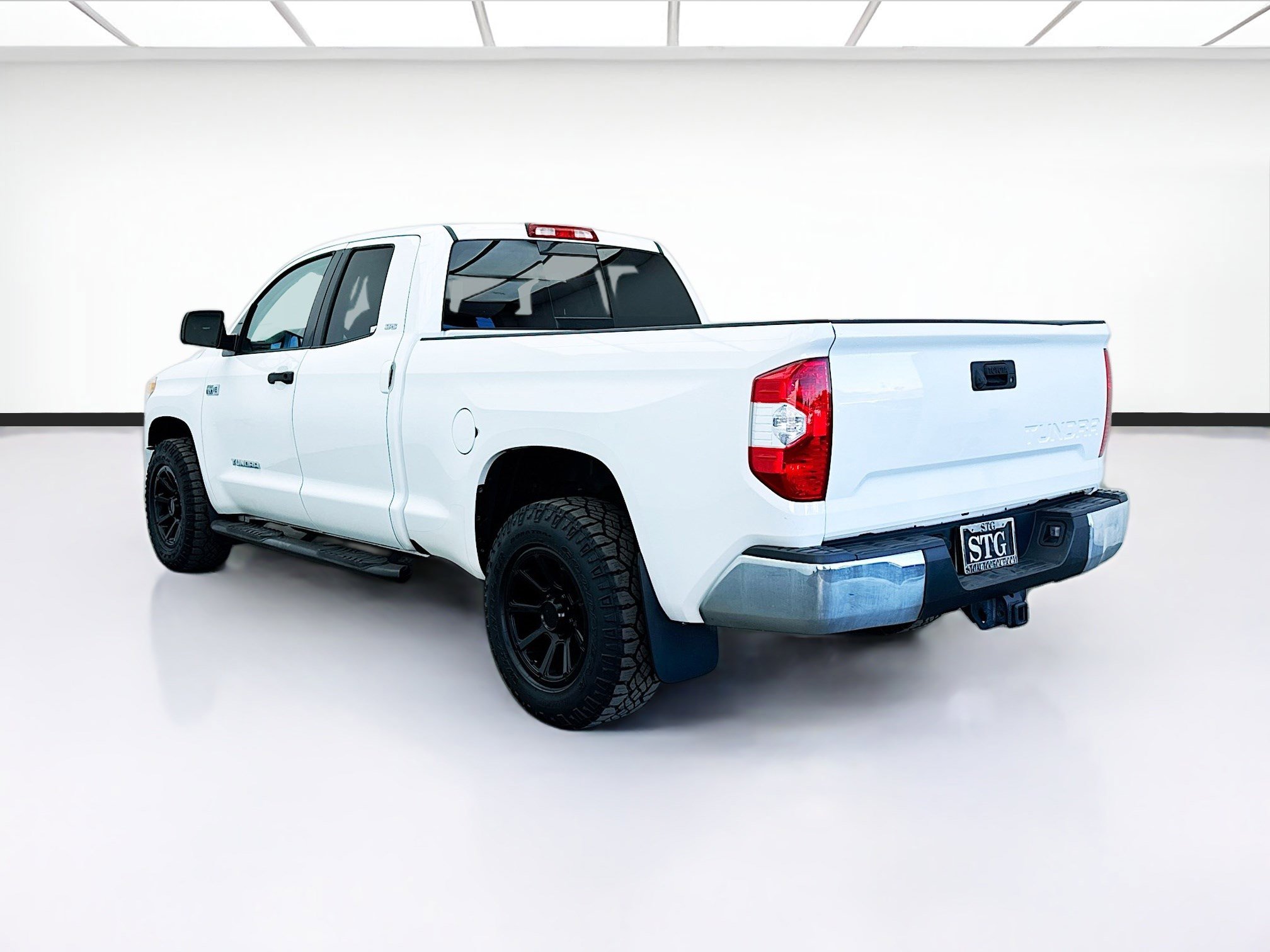 Used 2017 Toyota Tundra SR5 image 6