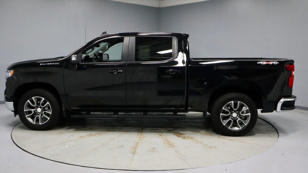 Used 2024 Chevrolet Silverado 1500 LT image 8