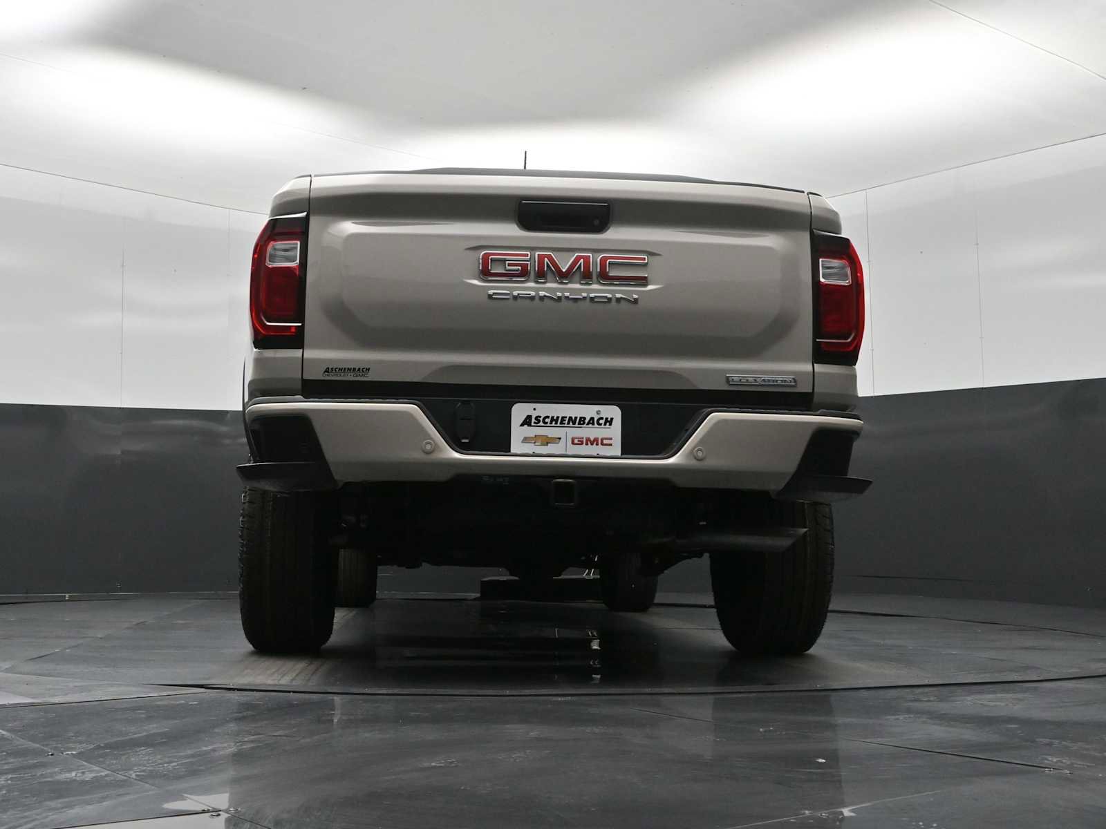 New 2026 GMC Canyon Elevation w/ Convenience Package image 24