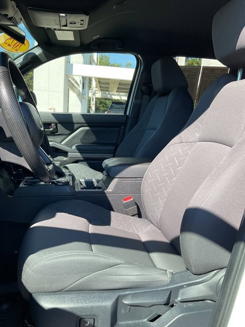 Used 2025 Toyota Tacoma SR5 AWD/4WD image 15