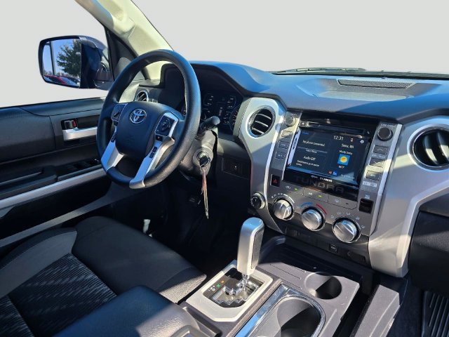 Used 2018 Toyota Tundra SR5 w/ SR5 Upgrade Package AWD/4WD image 11