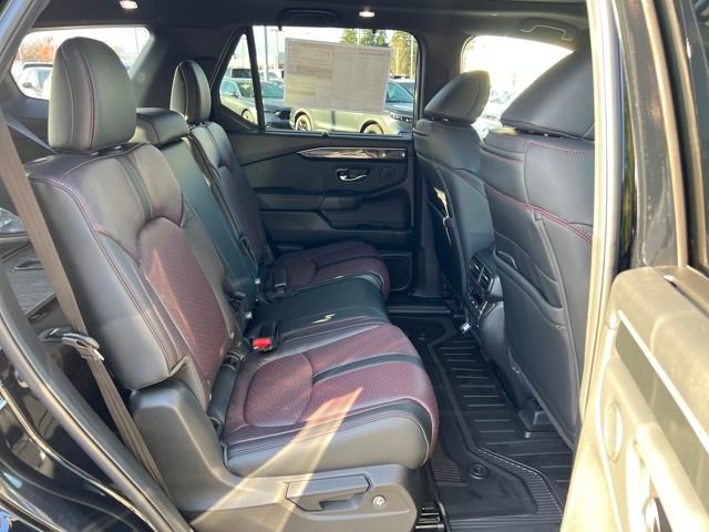 New 2025 Honda Pilot Black Edition image 12
