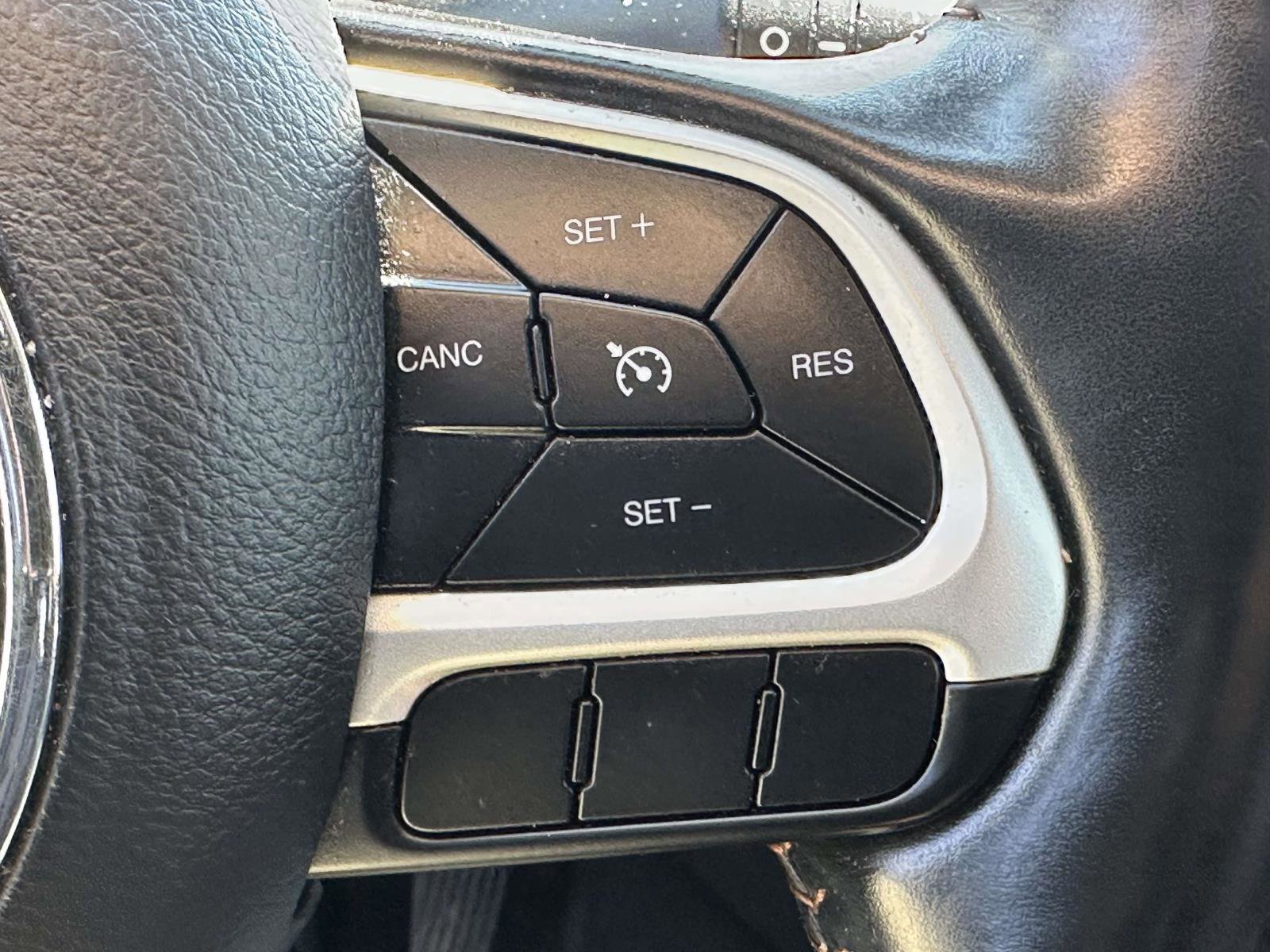 Used 2018 Jeep Compass Latitude w/ Popular Equipment Group image 23