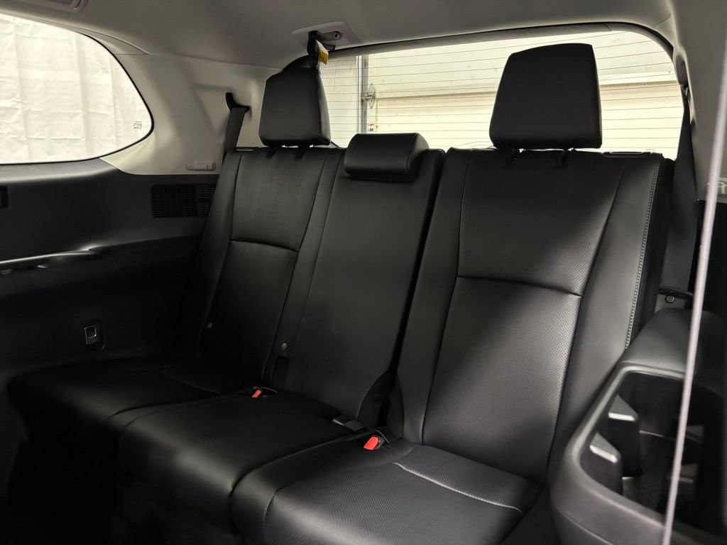 Used 2026 Toyota Grand Highlander AWD image 53