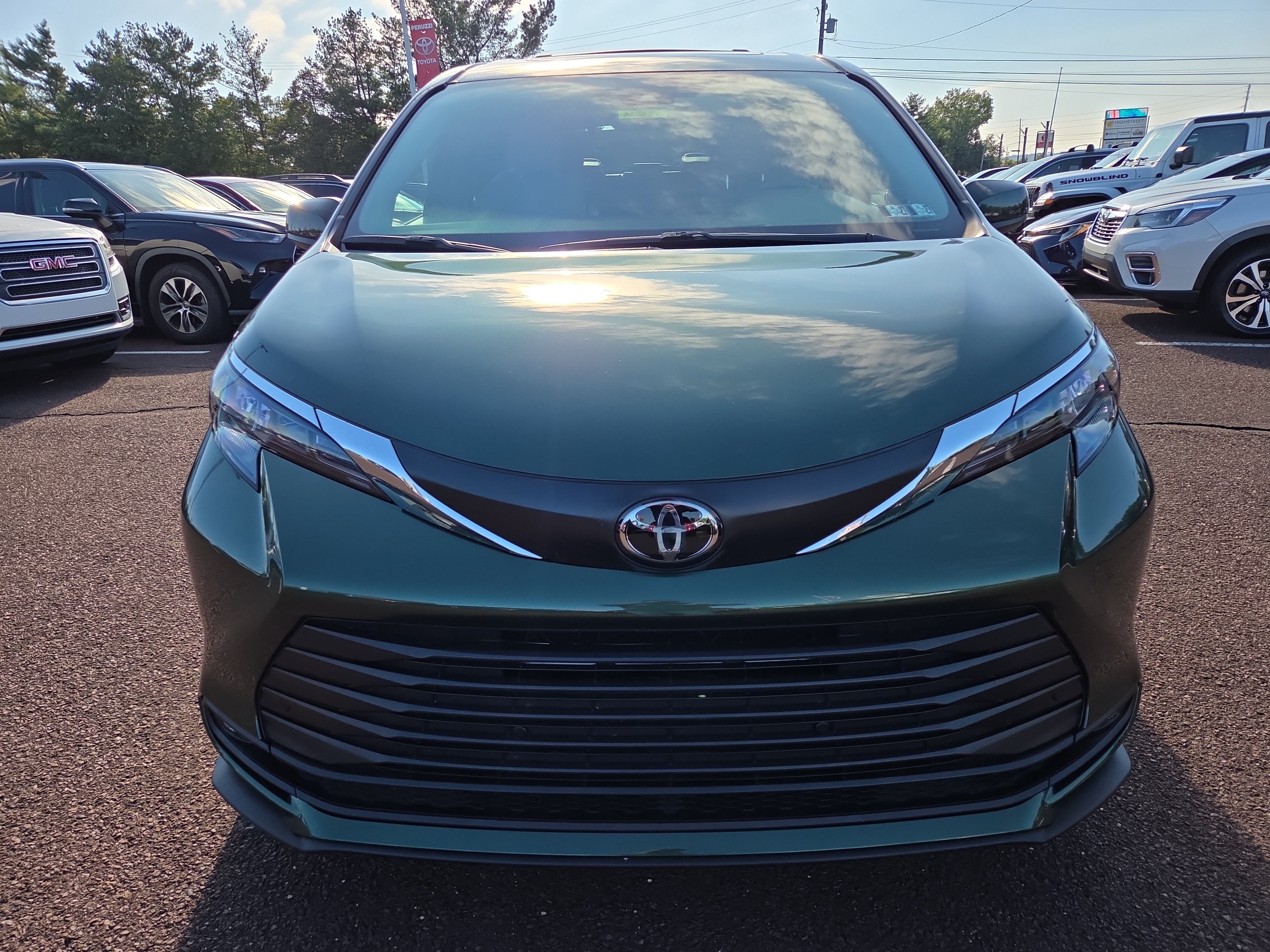 Certified 2026 Toyota Sienna XLE AWD/4WD image 8
