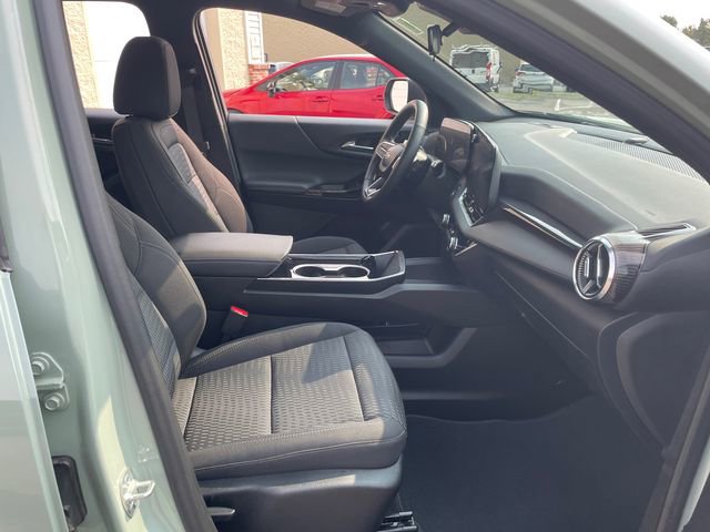 Used 2025 Chevrolet Equinox LT image 40