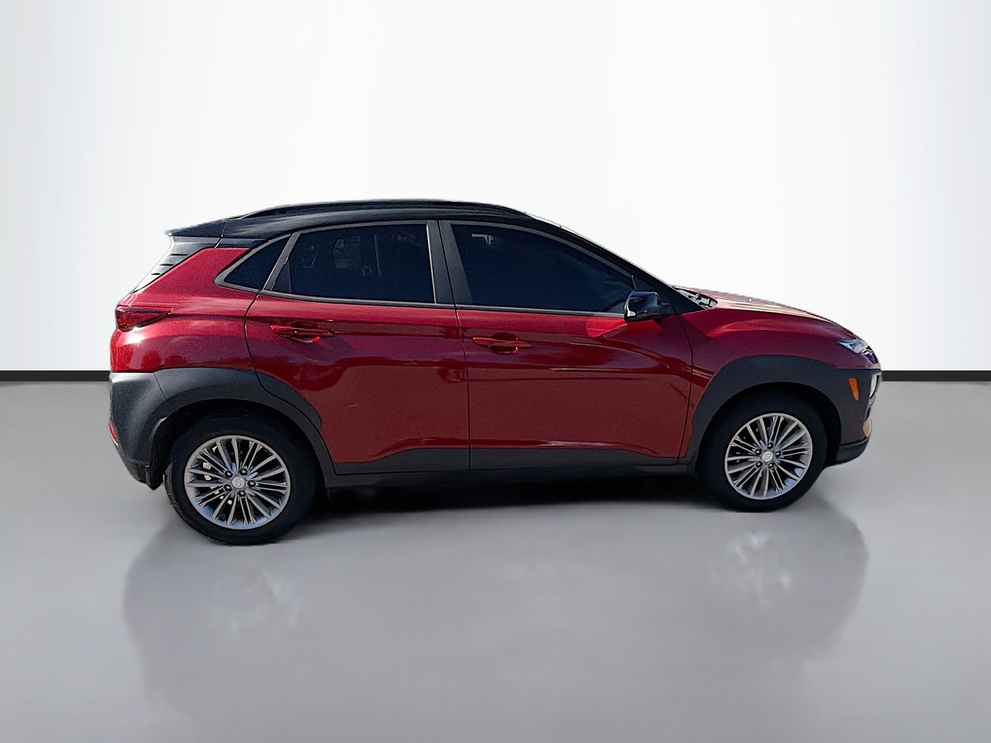 Used 2019 Hyundai Kona SEL image 2