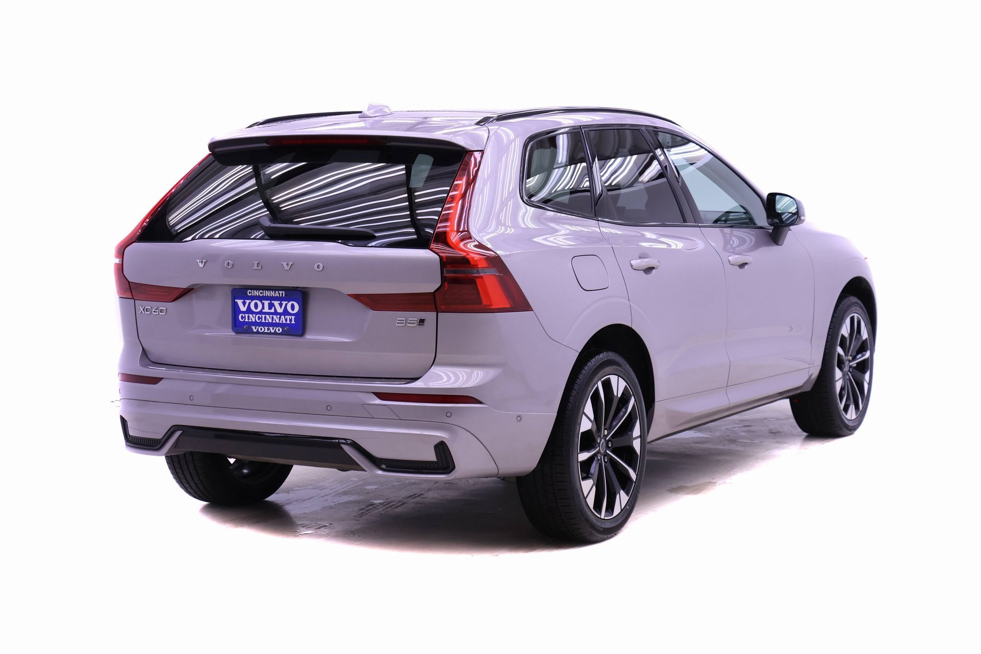 Certified 2026 Volvo XC60 B5 Plus w/ Protection Package Premier image 8