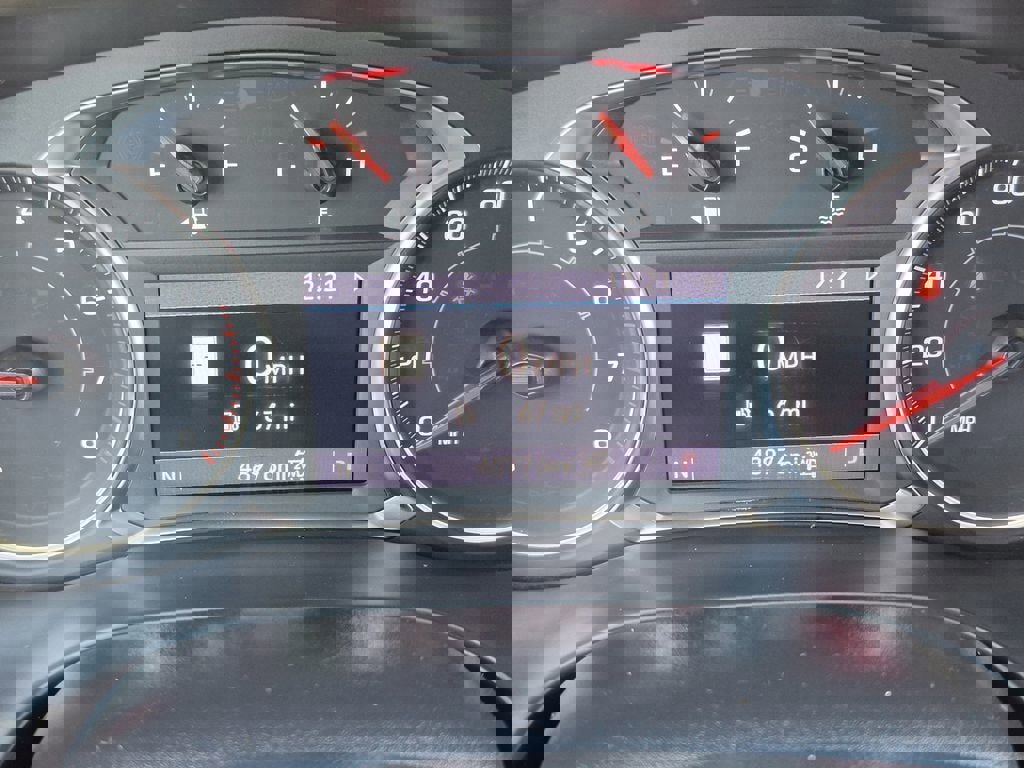 Certified 2023 GMC Acadia SLT image 10