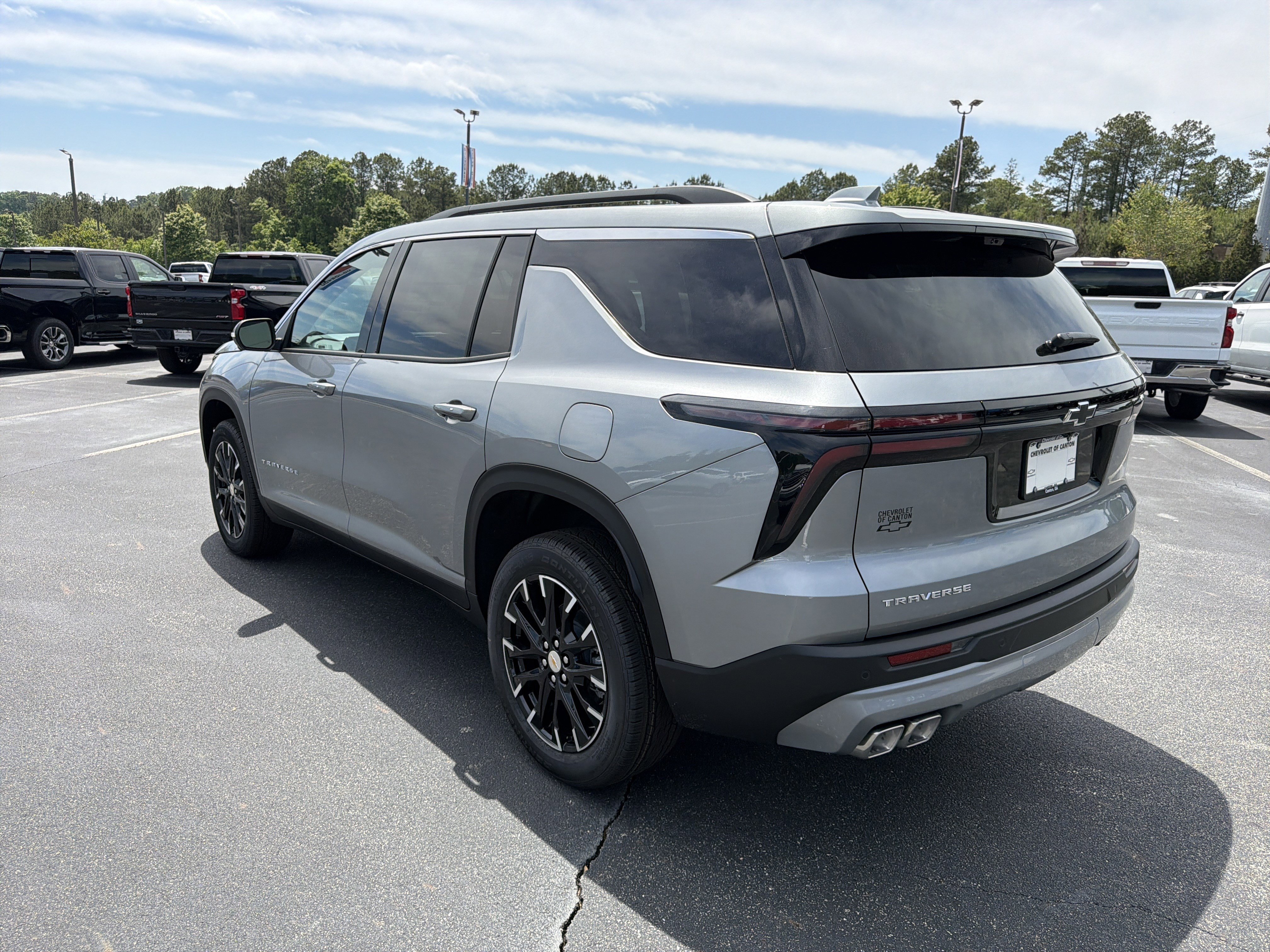 Used 2025 Chevrolet Traverse LT AWD/4WD image 7