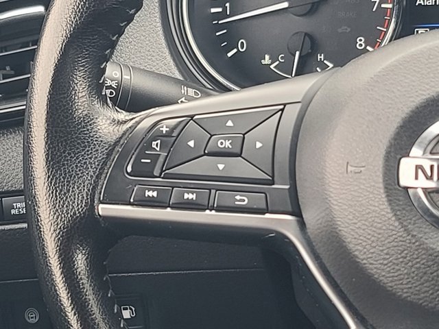 Used 2020 Nissan Rogue SV image 23