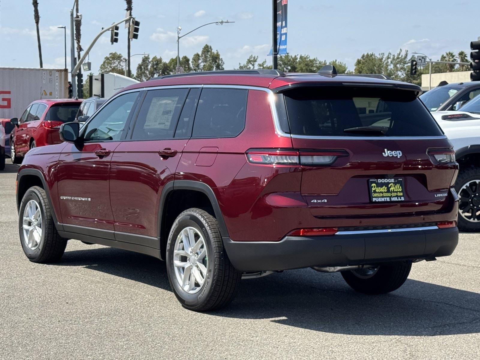 New 2025 Jeep Grand Cherokee L Laredo AWD/4WD image 4
