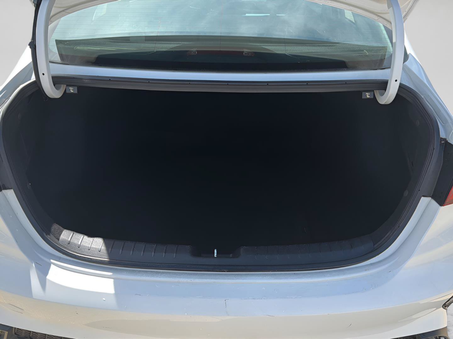 Used 2024 Kia Forte LXS w/ LXS Technology Package FWD image 22