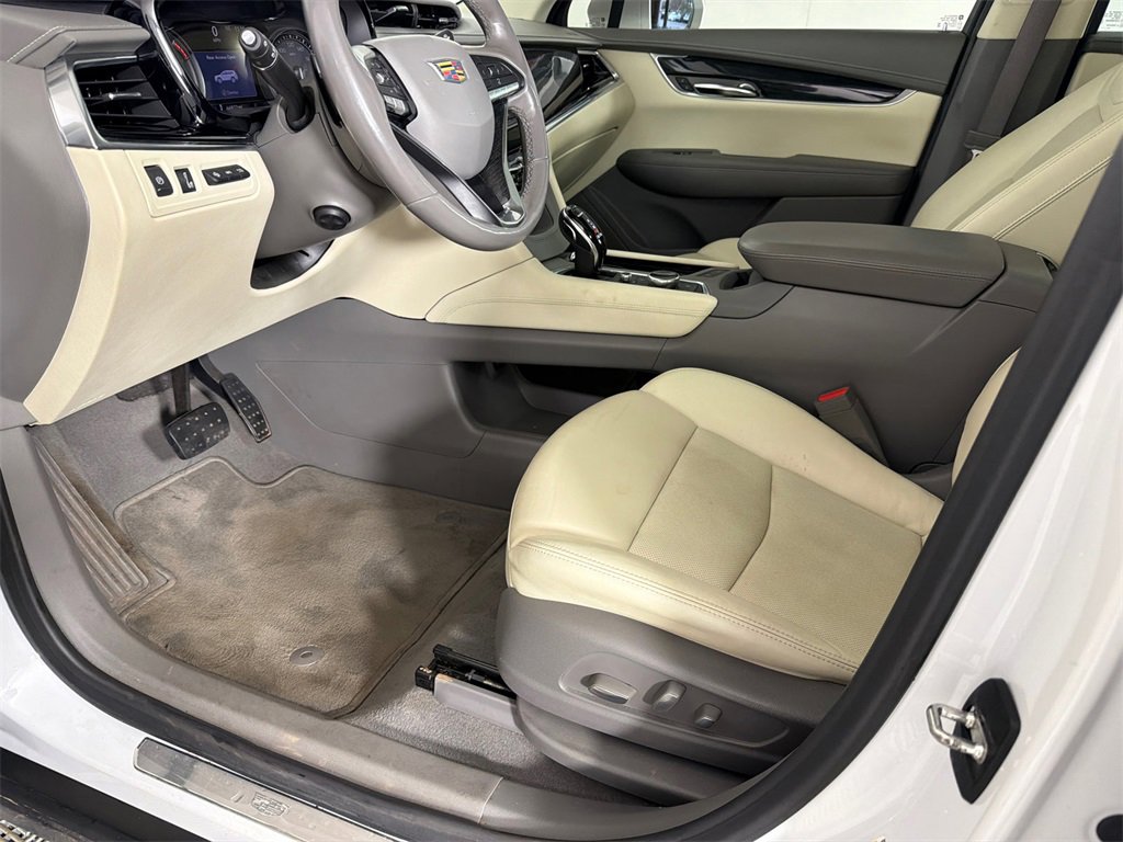 Used 2020 Cadillac XT6 Premium Luxury image 10