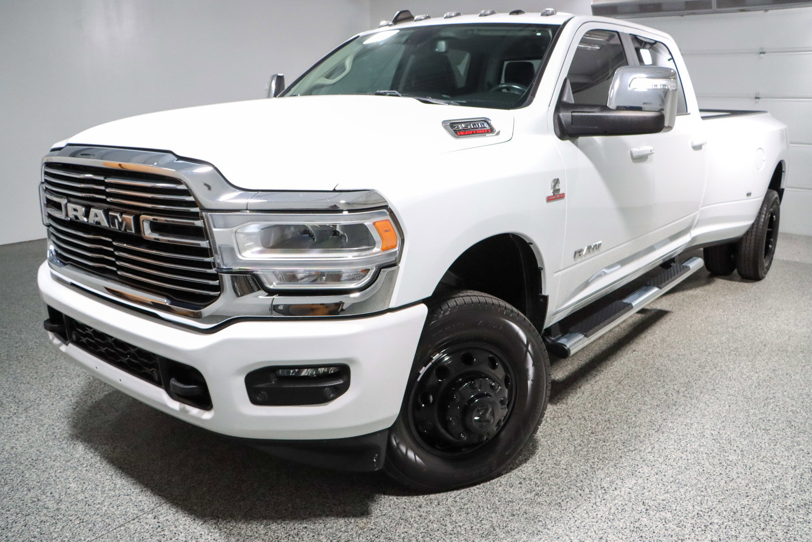 Used 2023 RAM 3500 Laramie AWD/4WD image 33