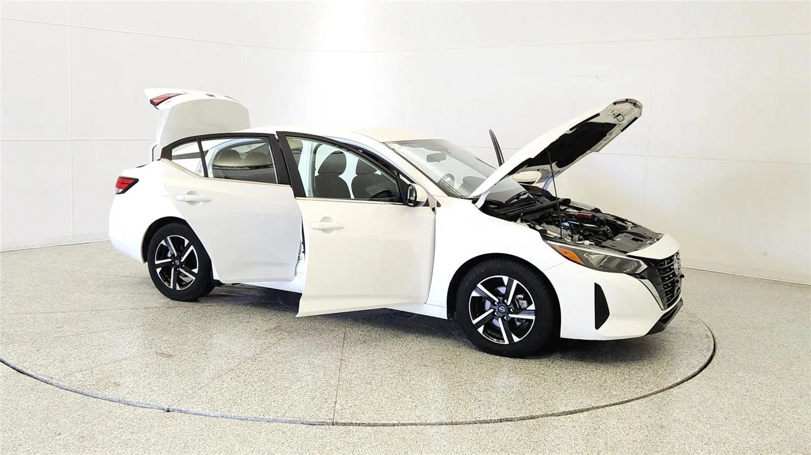 Used 2024 Nissan Sentra SV FWD image 9