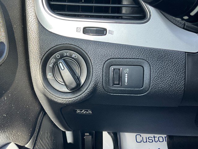 Used 2020 Dodge Journey SE w/ SE Popular Equipment Group FWD image 15