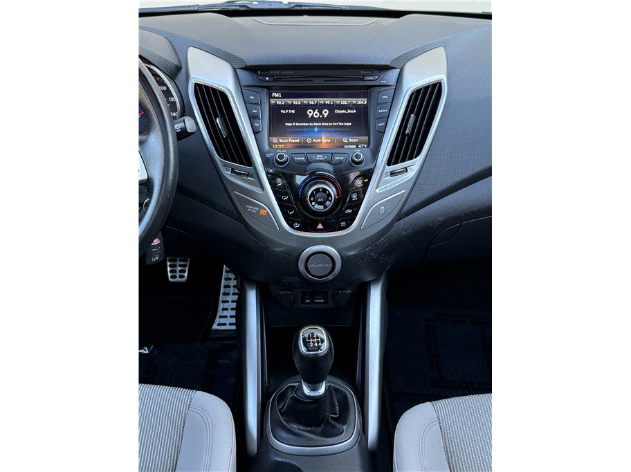 Used 2013 Hyundai Veloster w/ Style Pkg FWD image 11