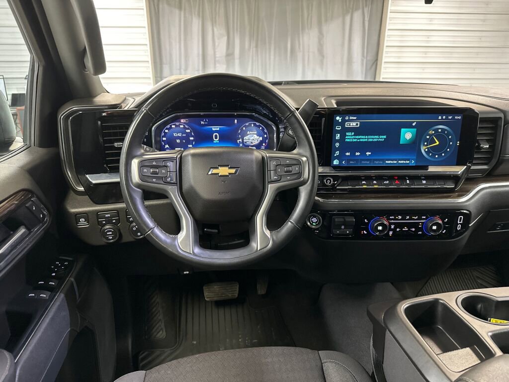 Certified 2025 Chevrolet Silverado 1500 LT image 2