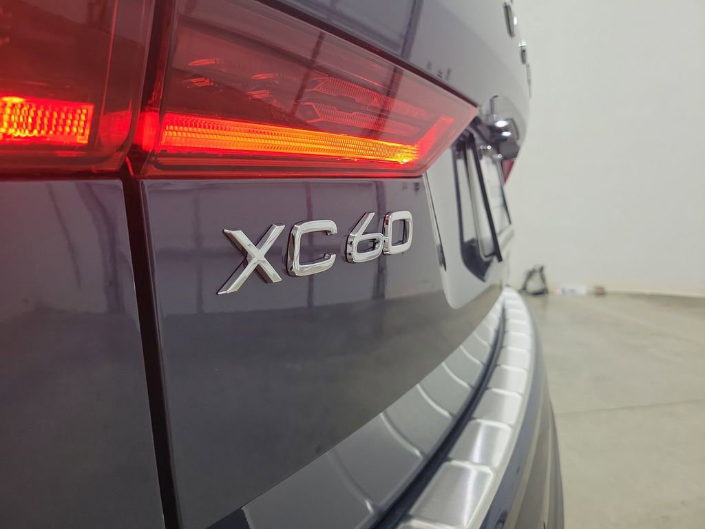 New 2026 Volvo XC60 B5 Plus w/ Protection Package Premier image 9