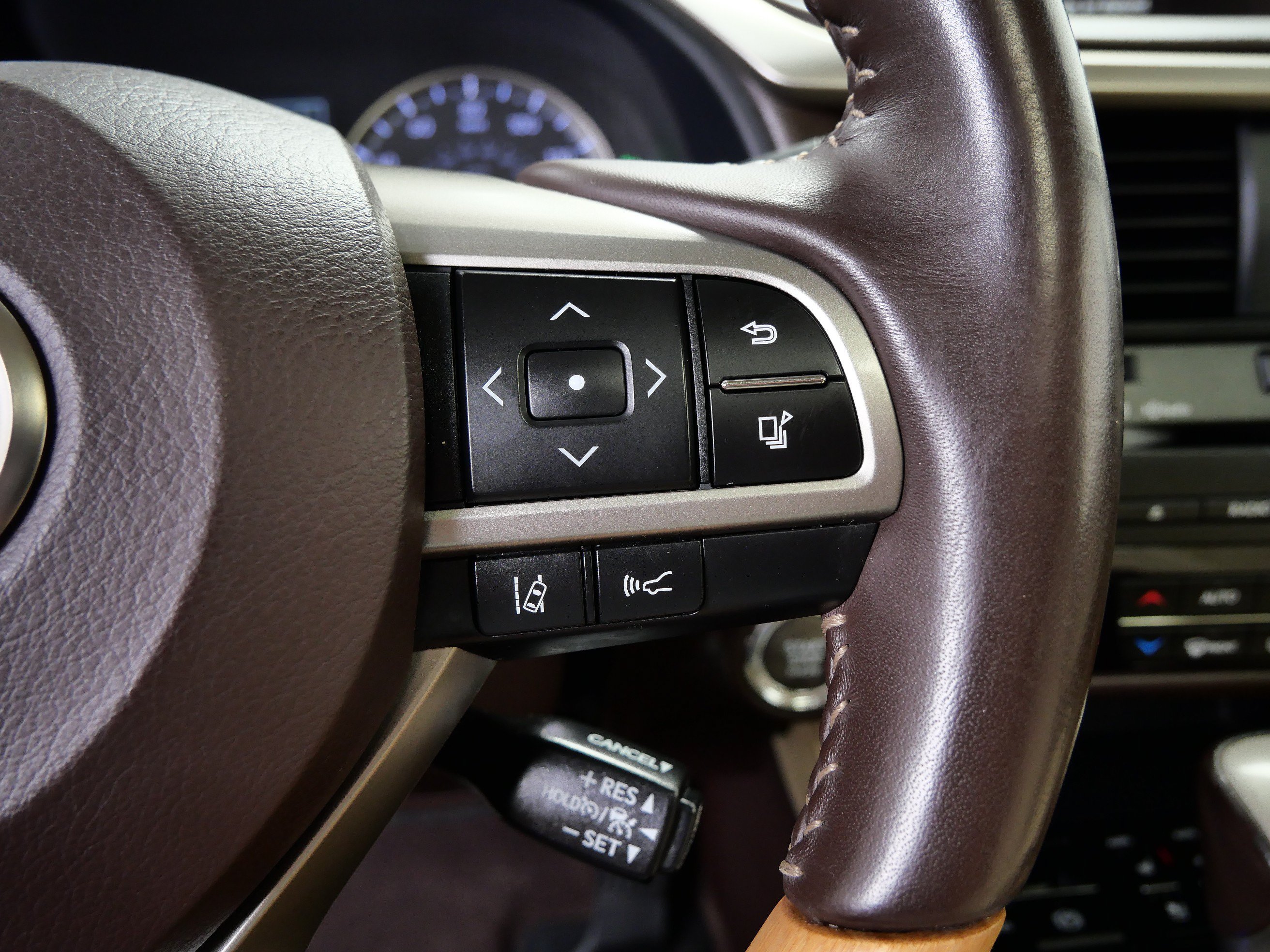 Used 2019 Lexus RX 350 AWD w/ Navigation Package image 24
