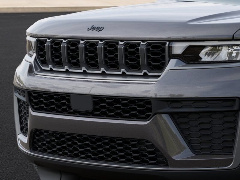 New 2026 Jeep Grand Cherokee Altitude AWD/4WD image 11