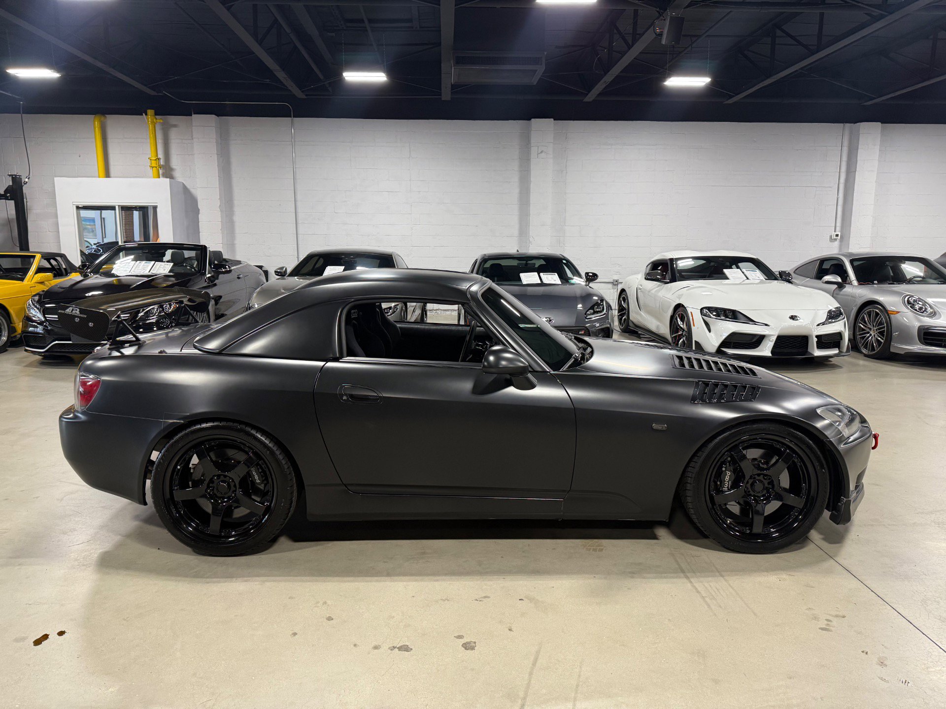 Used 2001 Honda S2000 image 6