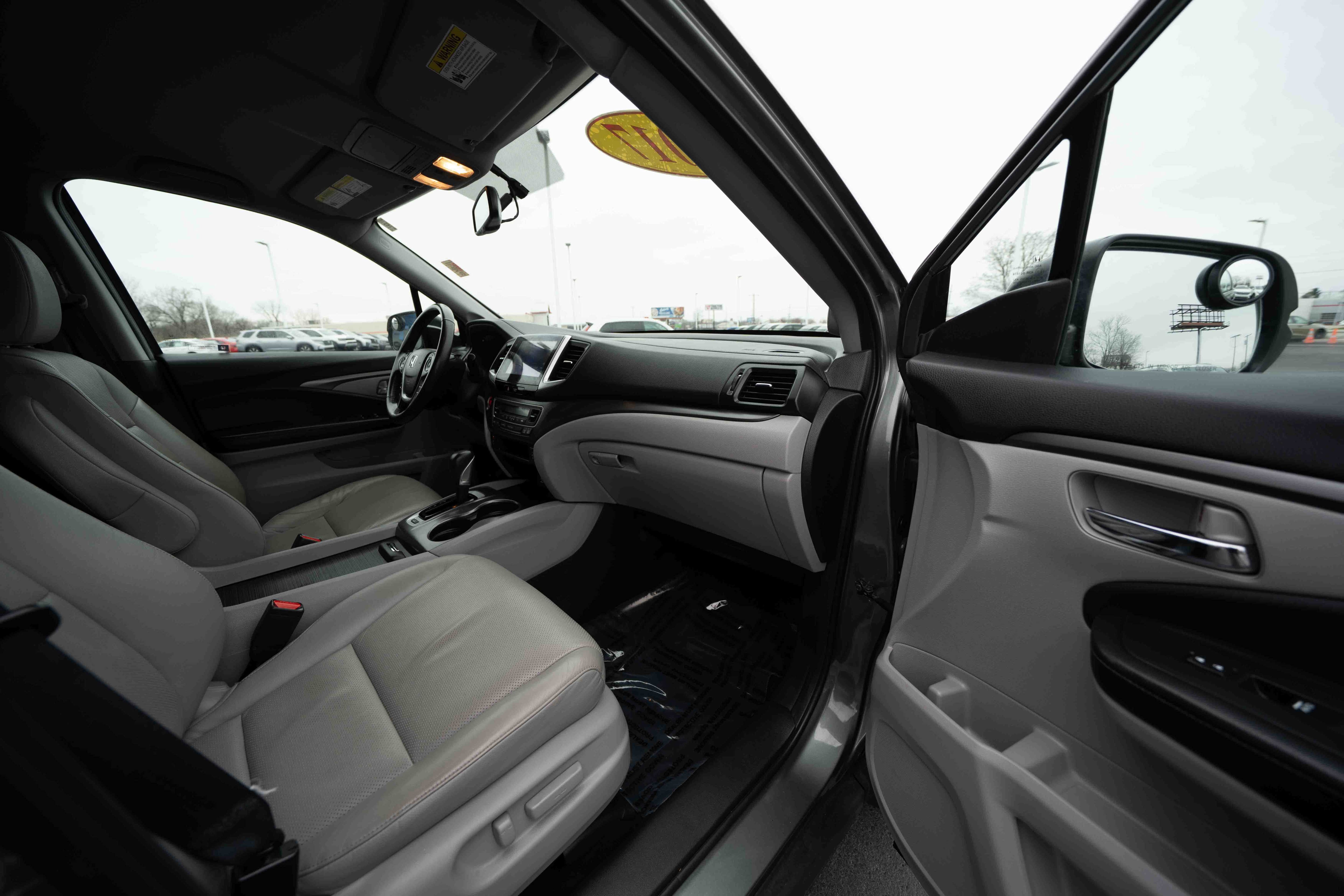 Used 2017 Honda Ridgeline RTL-T image 25