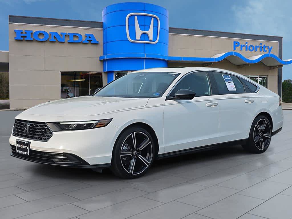 Certified 2025 Honda Accord Sport image 1