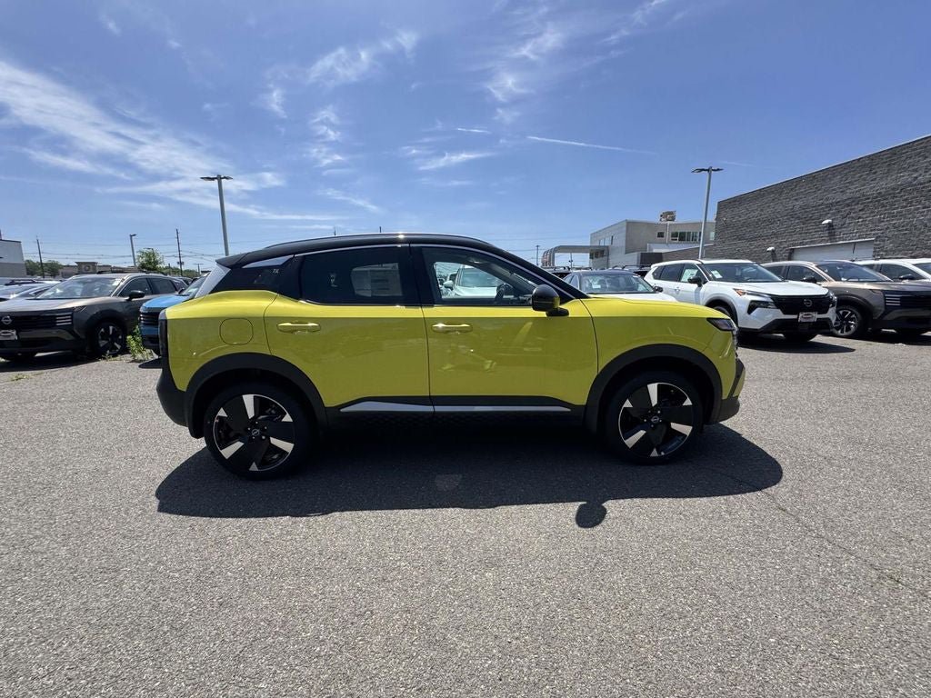 New 2026 Nissan Kicks SR w/ Cold Weather Package AWD/4WD image 6