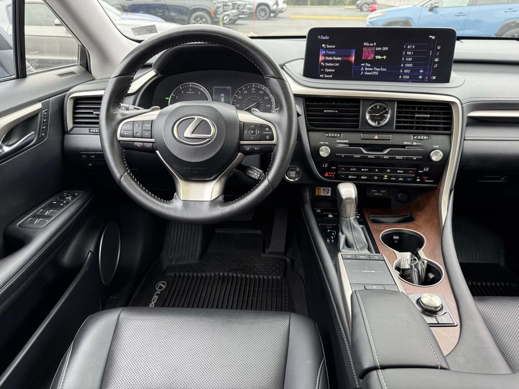 Used 2022 Lexus RX 350L Premium w/ Premium Package AWD/4WD image 8