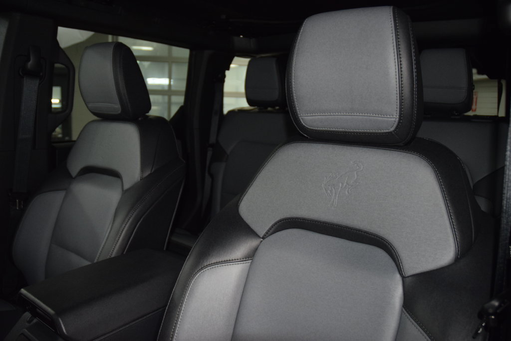 Used 2024 Ford Bronco Everglades AWD/4WD image 44