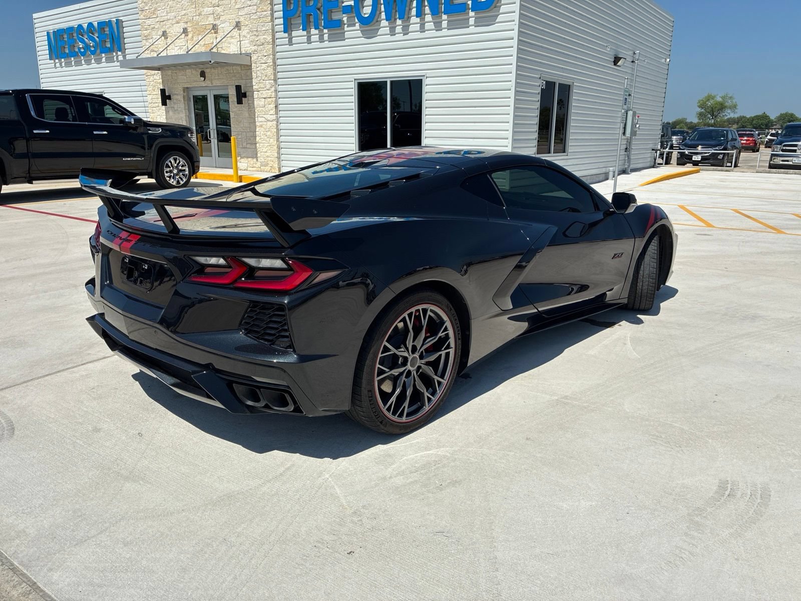 Used 2023 Chevrolet Corvette Stingray Premium Cpe RWD image 7