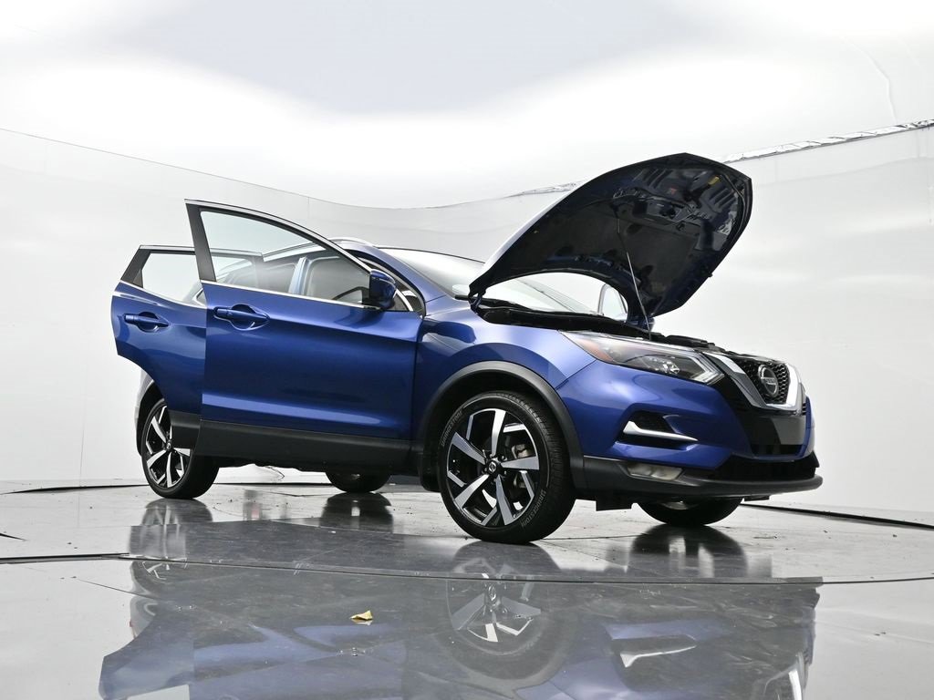 Used 2022 Nissan Rogue Sport SL w/ Premium Package image 29