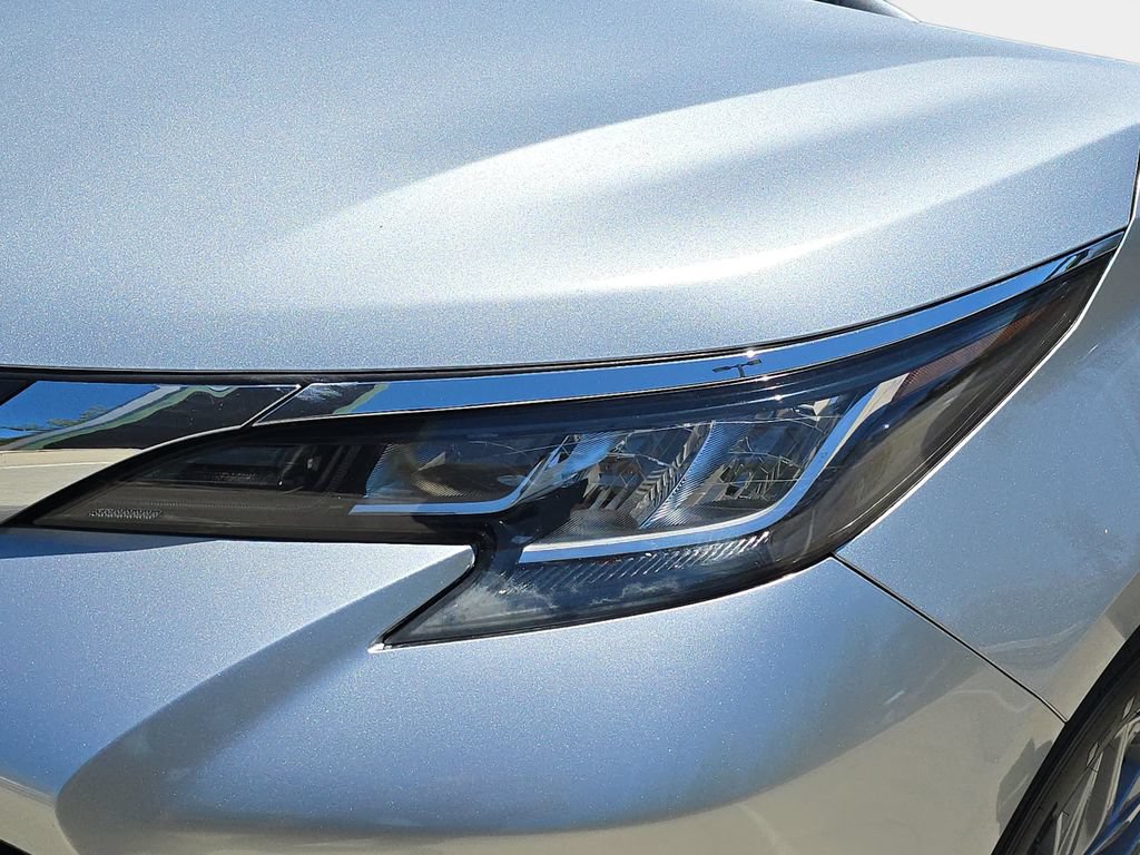 Used 2021 Toyota Sienna LE FWD image 35