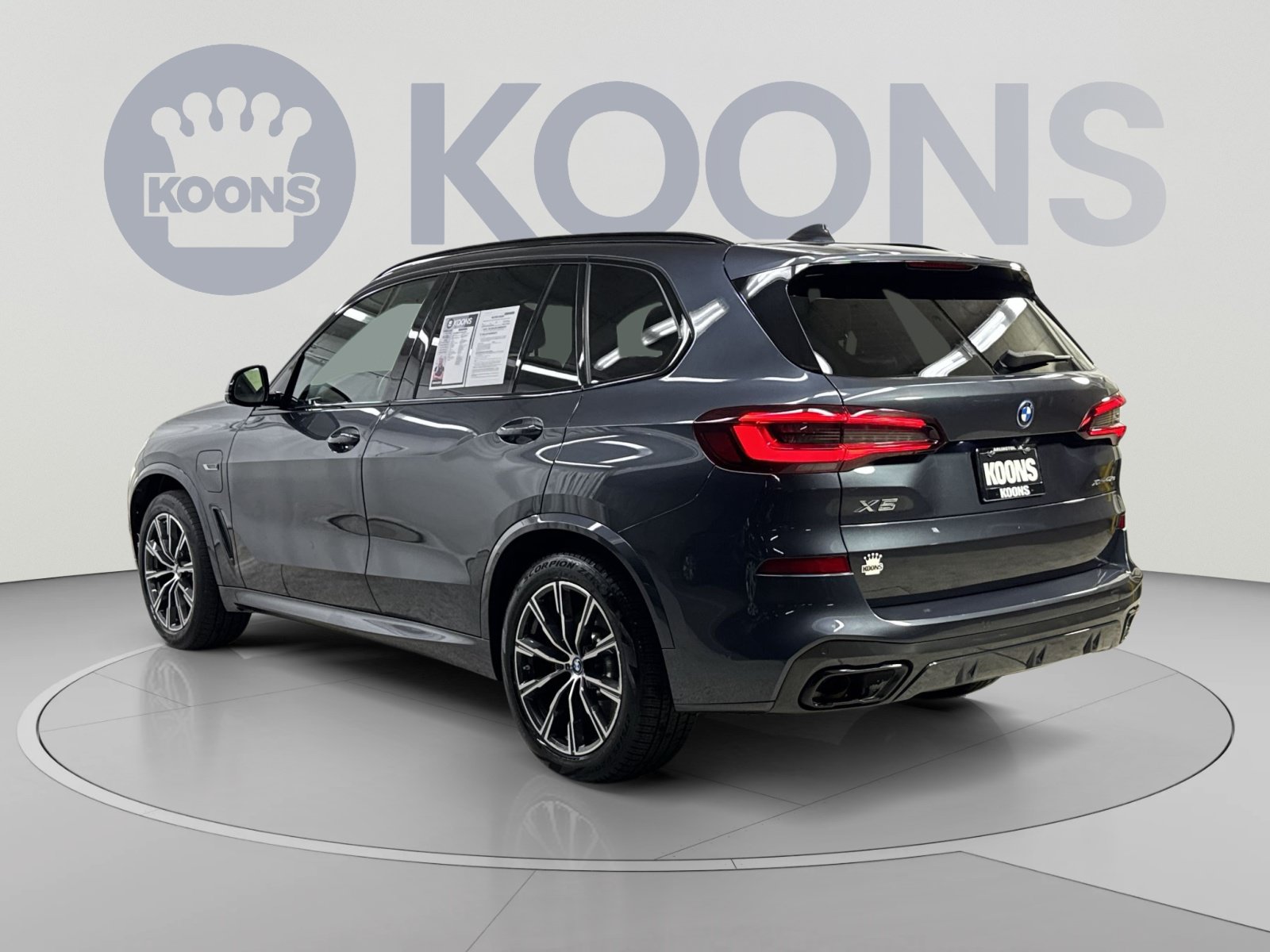 Used 2022 BMW X5 xDrive45e w/ M Sport Package AWD/4WD image 18