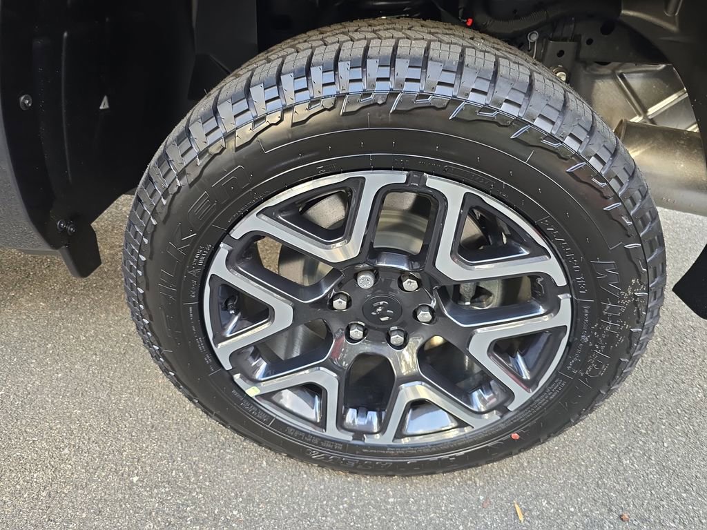 New 2026 RAM 1500 Laramie w/ Off Road Group image 33