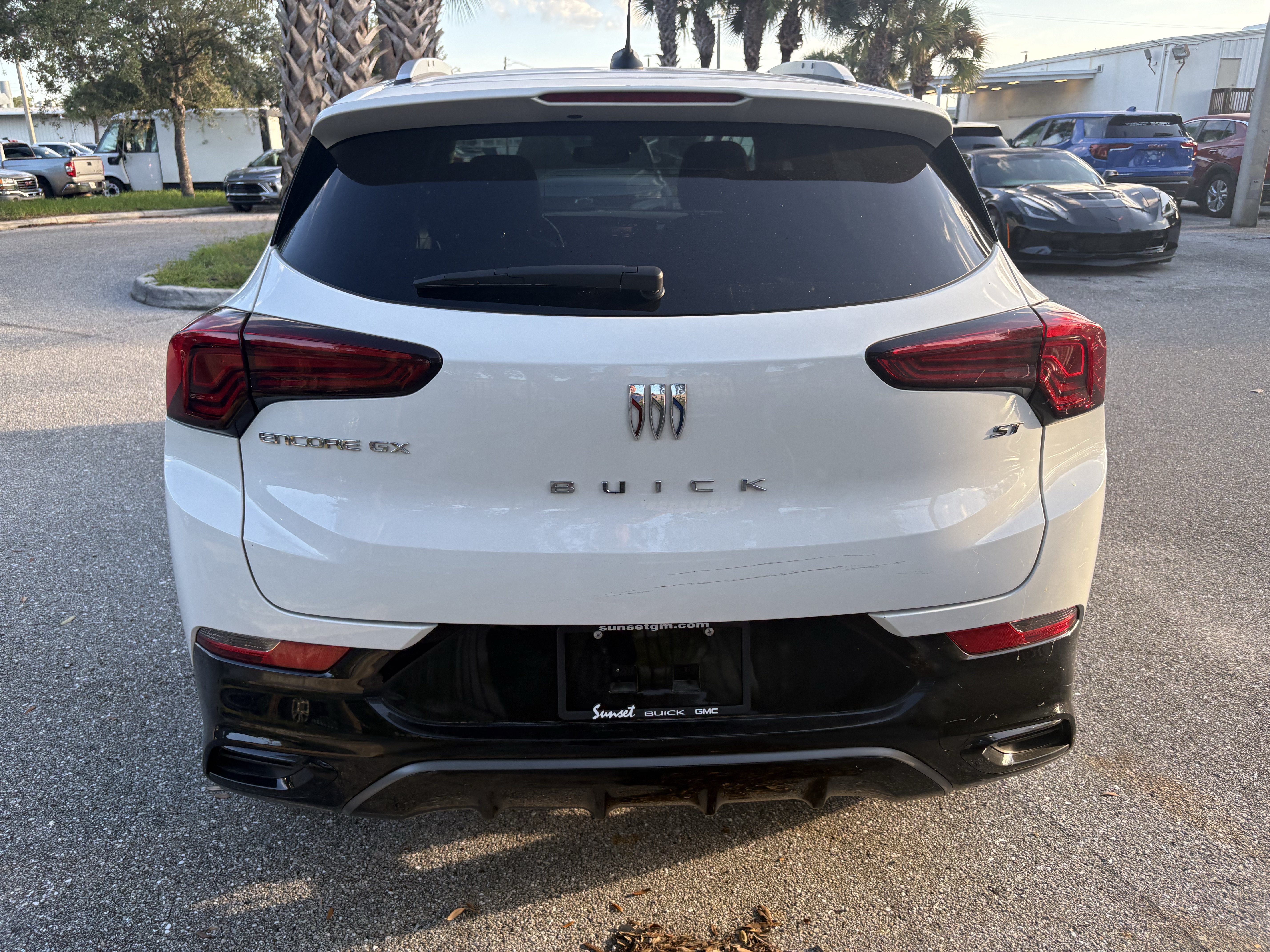 Certified 2024 Buick Encore GX Sport Touring w/ Experience Buick Package FWD image 6