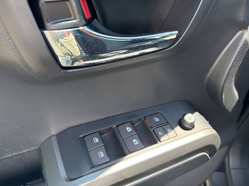 Used 2023 Toyota Tacoma TRD Off-Road image 38