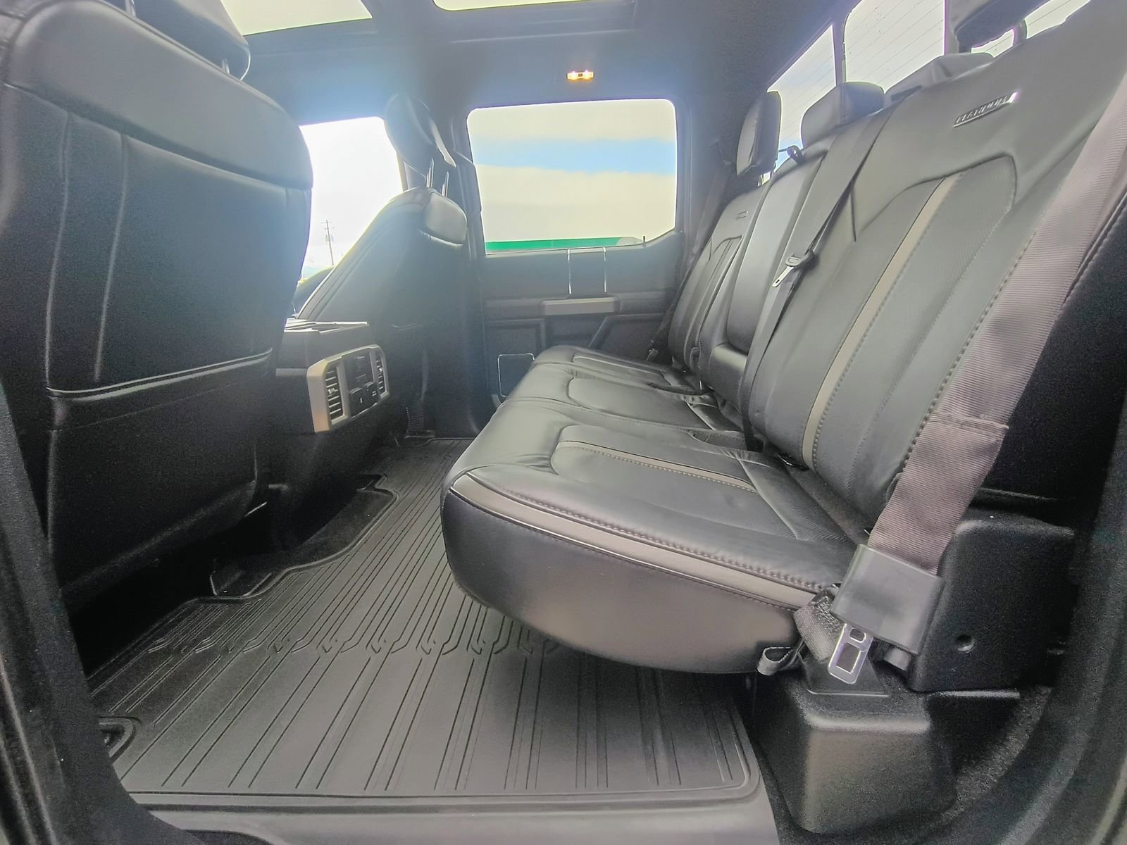Used 2020 Ford F150 Platinum w/ Equipment Group 701A Luxury AWD/4WD image 10